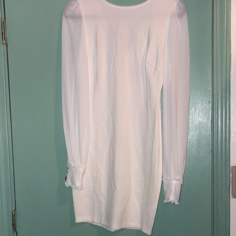 Elegant White Long Sleeve Dress